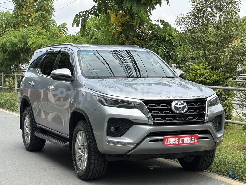 Big with watermark toyota fortuner bagmati lalitpur 5141