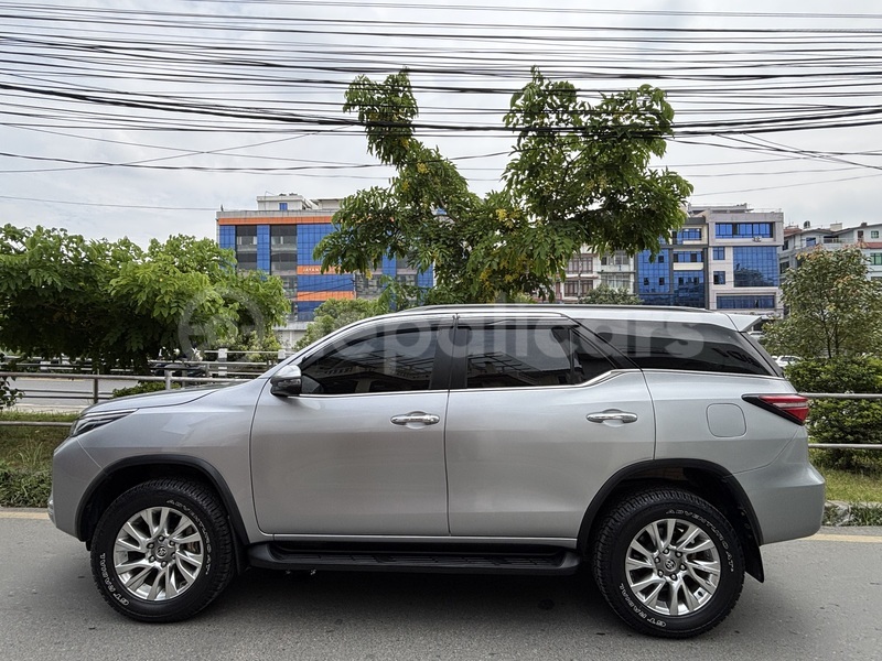 Big with watermark toyota fortuner bagmati lalitpur 5141