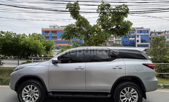 Buy Used Toyota Fortuner Silver Car in Lalitpur in Bagmati Buy Used Toyota Fortuner Silver Car in Lalitpur in Bagmati