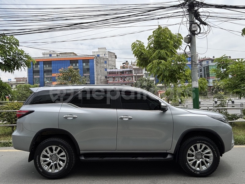 Big with watermark toyota fortuner bagmati lalitpur 5141