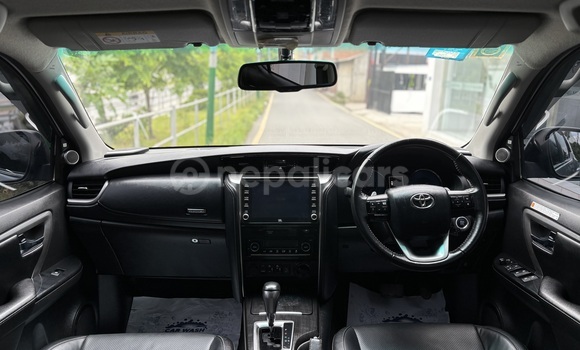 Buy Used Toyota Fortuner Silver Car in Lalitpur in Bagmati Buy Used Toyota Fortuner Silver Car in Lalitpur in Bagmati