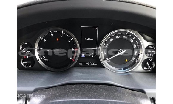 Buy Import Toyota Land Cruiser White Car in Import - Dubai in Bagmati Buy Import Toyota Land Cruiser White Car in Import - Dubai in Bagmati