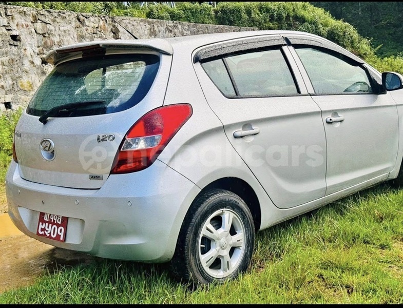 Big with watermark hyundai i20 koshi biratnagar 5172