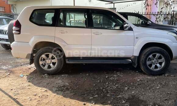 Buy Used Toyota Land Cruiser Prado White Car in Kathmandu metro 30 - maitidevi area in Bagmati province Buy Used Toyota Land Cruiser Prado White Car in Kathmandu metro 30 - maitidevi area in Bagmati province
