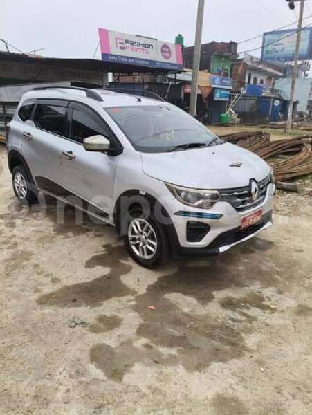 Big with watermark renault trafic bagmati kathmandu 5334