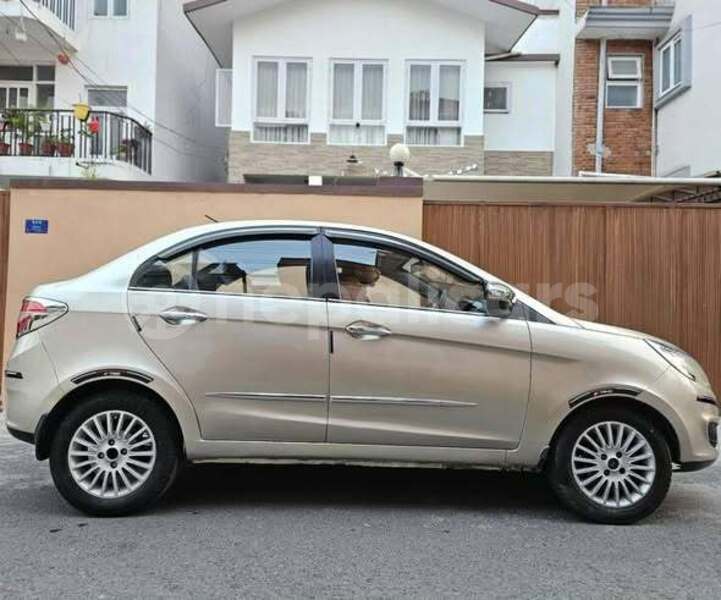 Big with watermark toyota sienta bagmati kathmandu 5343