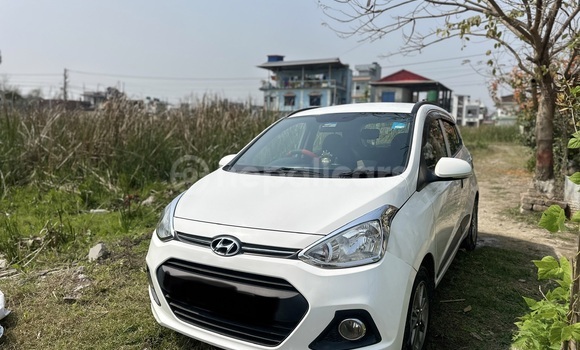 Buy Used Hyundai Grand i10 White Car in Itahari in Koshi