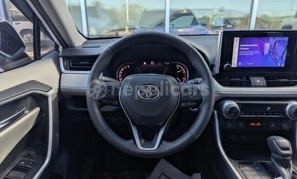 Buy Used Toyota RAV4 White Car in Bardaghat in Lumbini province Buy Used Toyota RAV4 White Car in Bardaghat in Lumbini province