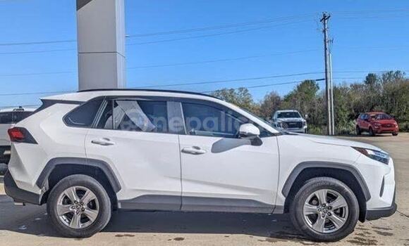 Buy Used Toyota RAV4 White Car in Bardaghat in Lumbini province Buy Used Toyota RAV4 White Car in Bardaghat in Lumbini province