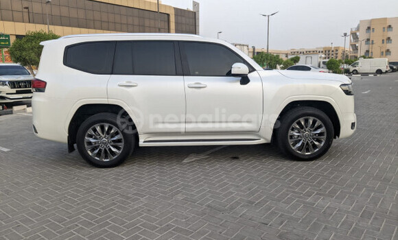 Buy Used Toyota Land Cruiser White Car in Banganga in Lumbini province Buy Used Toyota Land Cruiser White Car in Banganga in Lumbini province