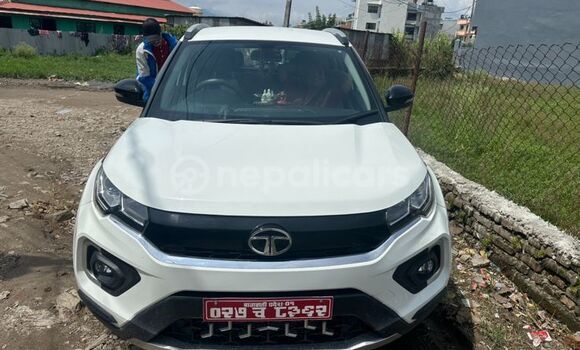 Buy Used TATA Nexon White Car in Bhaktapur in Bagmati Buy Used TATA Nexon White Car in Bhaktapur in Bagmati