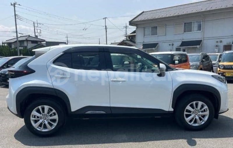 Big with watermark toyota yaris mechi bhadrapur 5447