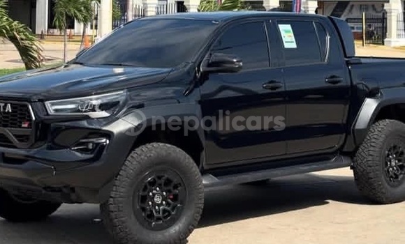 Buy Used Toyota Hilux White Car in Bhadrapur in Mechi Buy Used Toyota Hilux White Car in Bhadrapur in Mechi