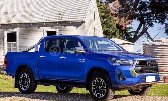Buy Used Toyota Hilux White Car in Bhadrapur in Mechi Buy Used Toyota Hilux White Car in Bhadrapur in Mechi