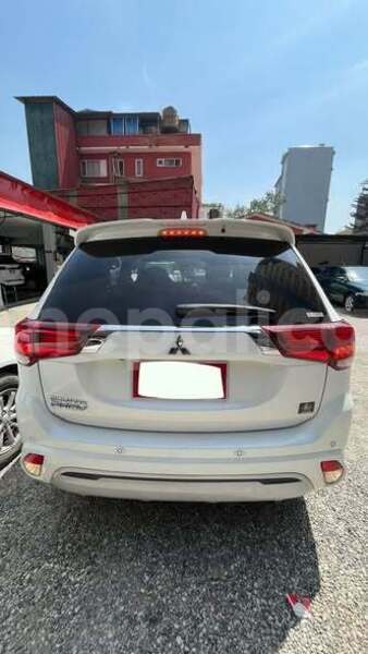 Big with watermark mitsubishi outlander bagmati kathmandu 5524