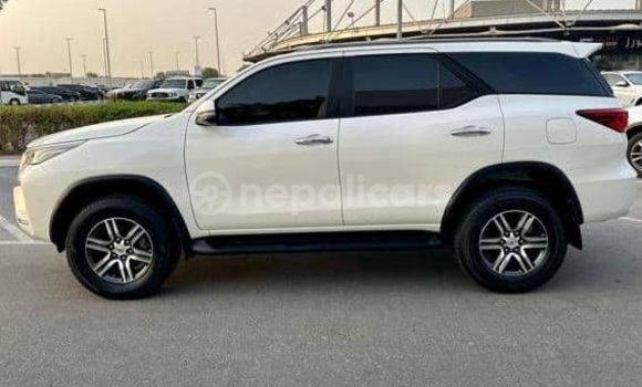 Buy Used Toyota Fortuner White Car in Bhadrapur in Mechi Buy Used Toyota Fortuner White Car in Bhadrapur in Mechi