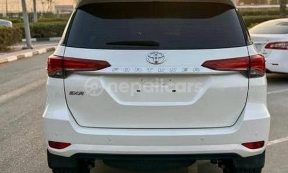 Buy Used Toyota Fortuner White Car in Bhadrapur in Mechi Buy Used Toyota Fortuner White Car in Bhadrapur in Mechi