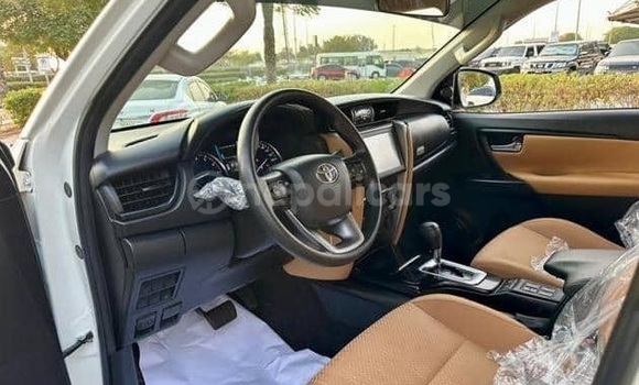 Buy Used Toyota Fortuner White Car in Bhadrapur in Mechi Buy Used Toyota Fortuner White Car in Bhadrapur in Mechi