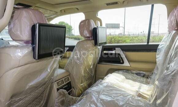 Buy Used Toyota Land Cruiser White Car in Bhadrapur in Mechi Buy Used Toyota Land Cruiser White Car in Bhadrapur in Mechi