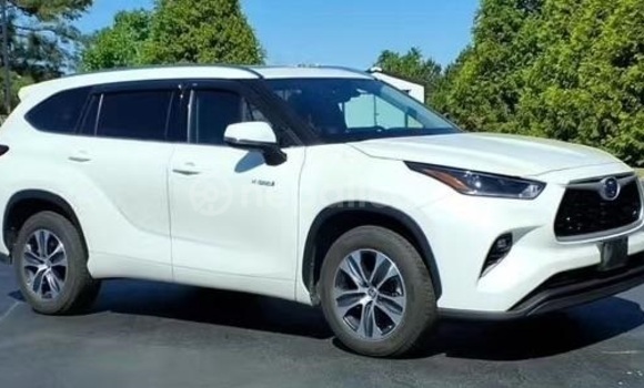 Buy Used Toyota Highlander White Car in Bhadrapur in Mechi Buy Used Toyota Highlander White Car in Bhadrapur in Mechi
