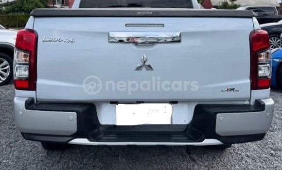 Buy Used Mitsubishi L200 White Car in Bhadrapur in Mechi Buy Used Mitsubishi L200 White Car in Bhadrapur in Mechi