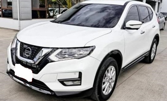 Buy Used Nissan X–Trail White Car in Bharatpur in Narayani