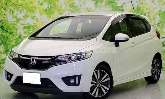 Buy Used Honda FIT White Car in Bhadrapur in Mechi