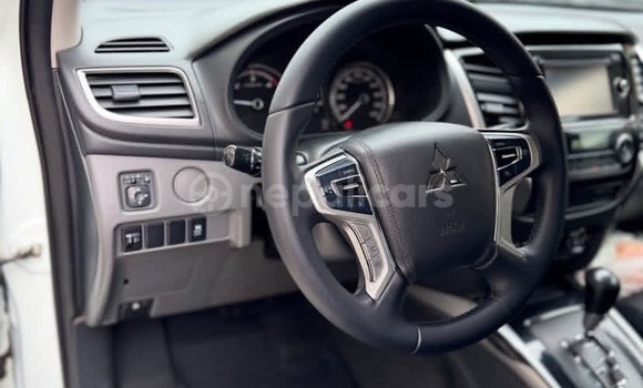 Buy Used Mitsubishi L200 White Car in Bhadrapur in Mechi Buy Used Mitsubishi L200 White Car in Bhadrapur in Mechi