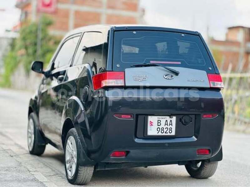 Big with watermark hindustan ambassador bagmati kathmandu 5588