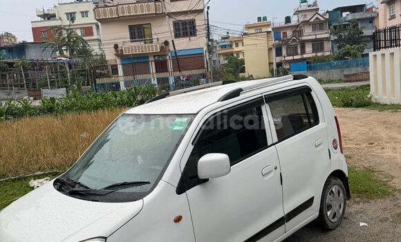 Buy Used Hyundai XG White Car in Bhaktapur in Bagmati Buy Used Hyundai XG White Car in Bhaktapur in Bagmati