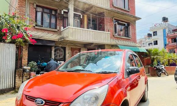 Buy Used Ford Figo Sedan orange Car in Kathmandu metro 15 - swayambhu area in Bagmati province