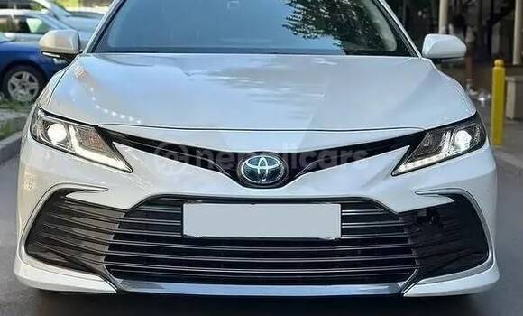 Buy Used Toyota Camry White Car in Bhadrapur in Mechi