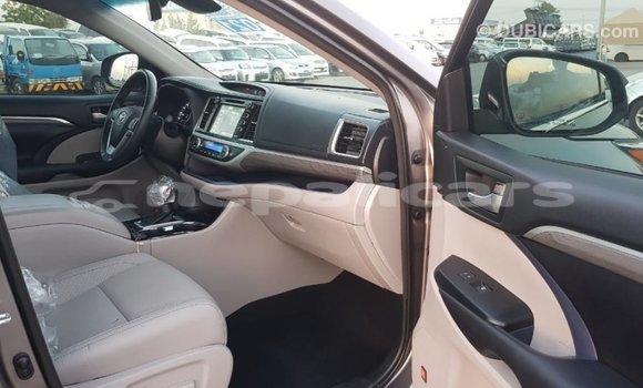 Buy Import Toyota Highlander Other Car in Import - Dubai in Bagmati Buy Import Toyota Highlander Other Car in Import - Dubai in Bagmati