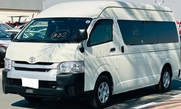 Buy Used Toyota Hiace White Car in Bhadrapur in Mechi Buy Used Toyota Hiace White Car in Bhadrapur in Mechi