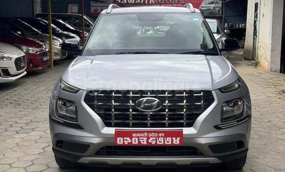 Buy Used Hyundai Venue Grey Car in Kathmandu metro 13 - kalimati area in Bagmati province