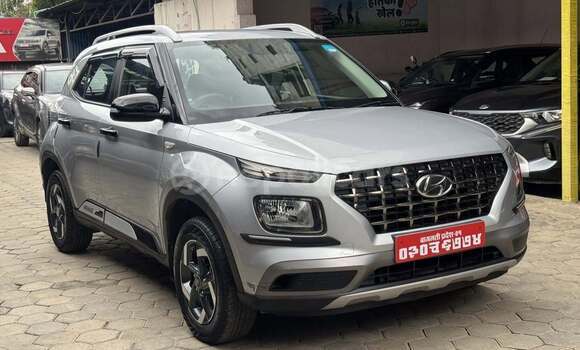 Buy Used Hyundai Venue Grey Car in Kathmandu metro 13 - kalimati area in Bagmati province Buy Used Hyundai Venue Grey Car in Kathmandu metro 13 - kalimati area in Bagmati province