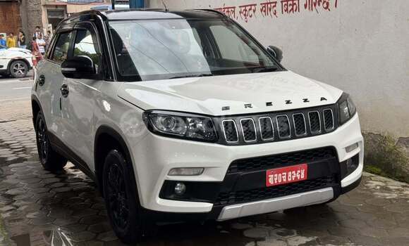 Buy Used Suzuki Brezza White Car in Kamalamai in Janakpur Buy Used Suzuki Brezza White Car in Kamalamai in Janakpur