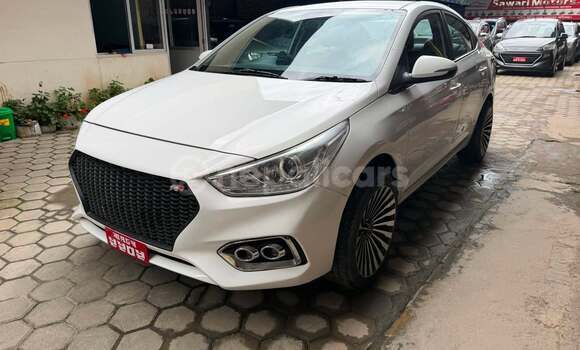 Buy Used Hyundai Verna White Car in Kathmandu metro 13 - kalimati area in Bagmati province Buy Used Hyundai Verna White Car in Kathmandu metro 13 - kalimati area in Bagmati province