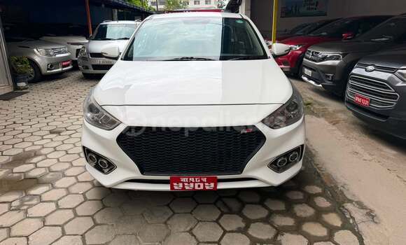 Buy Used Hyundai Verna White Car in Kathmandu metro 13 - kalimati area in Bagmati province Buy Used Hyundai Verna White Car in Kathmandu metro 13 - kalimati area in Bagmati province