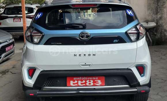 Buy Used TATA Nexon White Car in Kathmandu metro 13 - kalimati area in Bagmati province Buy Used TATA Nexon White Car in Kathmandu metro 13 - kalimati area in Bagmati province