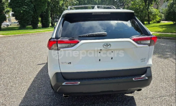 Buy Used Toyota Rav 4 White Car in Banganga in Lumbini province Buy Used Toyota Rav 4 White Car in Banganga in Lumbini province