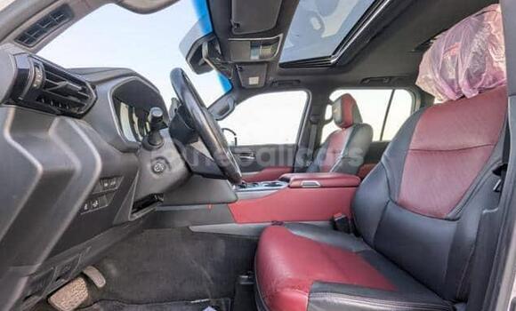 Buy Used Toyota Land Cruiser White Car in Bhadrapur in Mechi Buy Used Toyota Land Cruiser White Car in Bhadrapur in Mechi