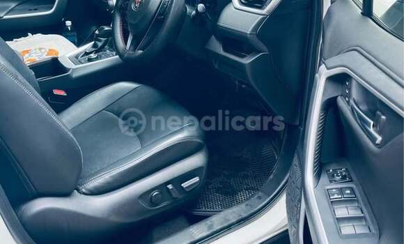 Buy Used Toyota Rav 4 White Car in Kathmandu in Bagmati Buy Used Toyota Rav 4 White Car in Kathmandu in Bagmati