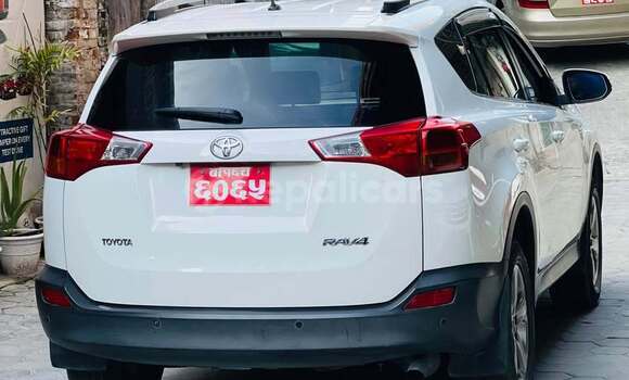 Buy Used Toyota Rav 4 White Car in Kathmandu in Bagmati Buy Used Toyota Rav 4 White Car in Kathmandu in Bagmati
