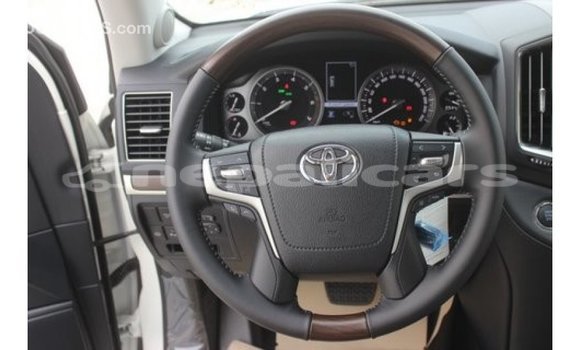 Buy Import Toyota Land Cruiser White Car in Import - Dubai in Bagmati Buy Import Toyota Land Cruiser White Car in Import - Dubai in Bagmati